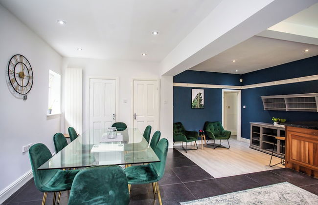 Spacious 5 Bed House Newcastle Gateshead - Photo 49