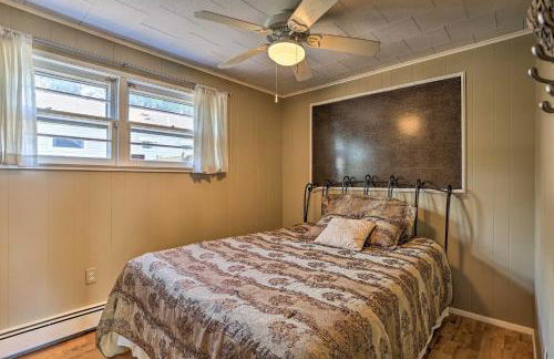 Lake Hopatcong Family Home with Boat Slip and Dock - Foto 16