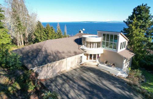Unique Port Ludlow Home with 3 Decks and Hot Tub! - Foto 38