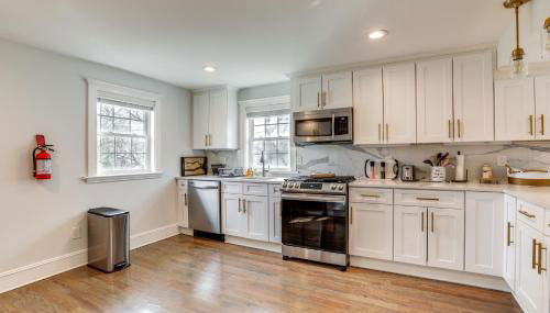 Long Branch Getaway - Walk to Beaches and Dining! - Foto 2