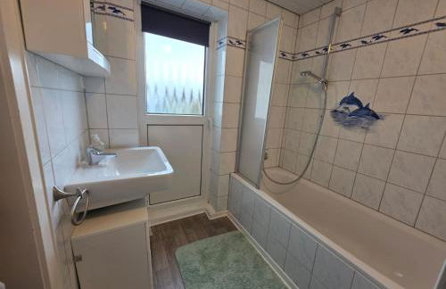 Shiraz-Home das Ferienhaus in Holzminden, 120qm Privatsphäre für ungestörte Erholung - Foto 28