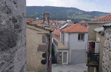 Traditional Stone House - Photo 17