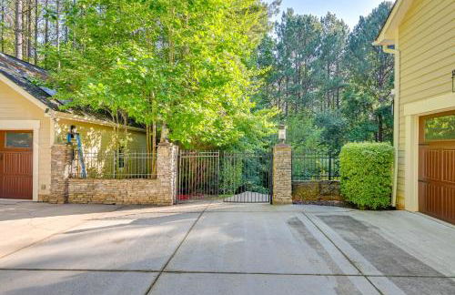 Hike and Explore! Luxe Retreat Near Lake Norman - Foto 28