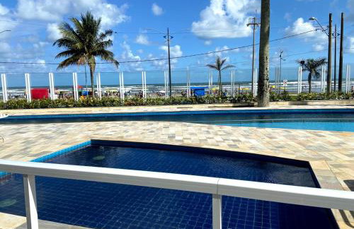 Apartamento vista para o mar, com piscina pé na areia - Foto 4
