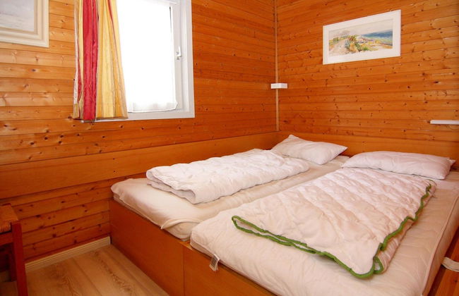 Inviting log House With 2 Terraces and Cozy Fireplace in Damp - Foto 3