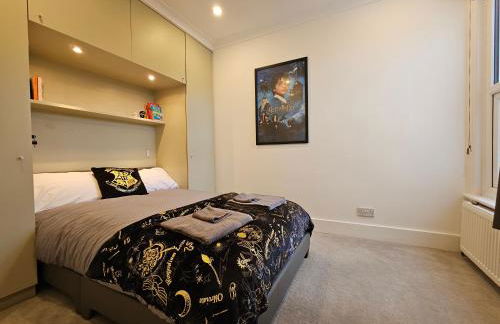 MAGICAL HARRY POTTER THEMED HOME IN WATFORD - FREE off-street PARKING - Foto 6