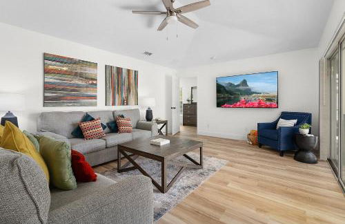 #370-Stunning 4 bed villa with south facing pool and spa with no rear neighbors - Foto 44