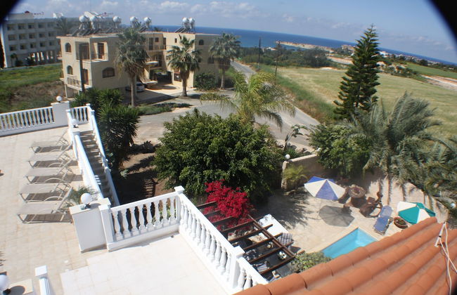 Lovely 7 Bedroom Villa !! - Photo 27