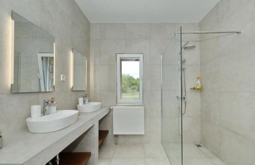 Villa Demare with Heated Pool, Free EVC Station - Foto 8