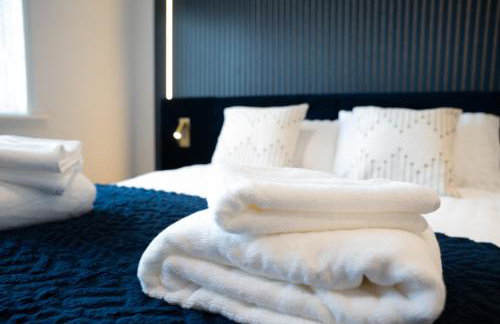 High-Spec Home, Office, SkyTV - for Families, Relocators & Contractors - Foto 10