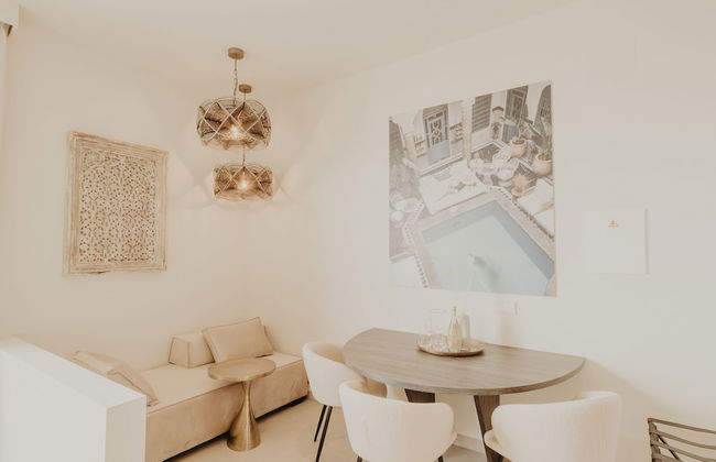 Comfy Studios Hotel - Photo 38