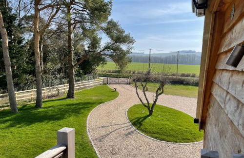 Pettits Barn - Photo 10