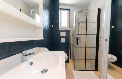 House Niko T with 6 apartments - Foto 47