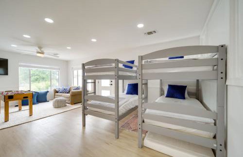 Lakefront Granite Shoals Escape with Dock! - Foto 22