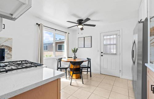 20 percent OFF Fully Furnished 2BR in Prime Tustin - Foto 5