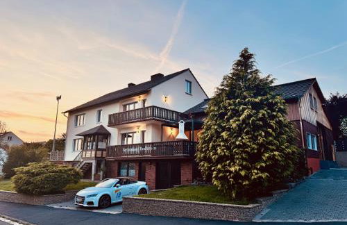 Großes Ferienhaus für 12 -17 Personen mit Whirlpool - Spielzimmer und Garten - Photo 2