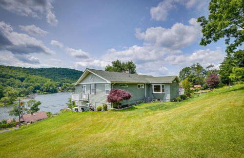 New Fairfield Vacation Rental with Lake Views! - Foto 1