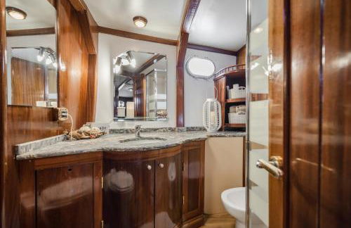 SPACIOUS YACHT HOTEL BARCELONA CITY CENTER 5 CABINs - Foto 15