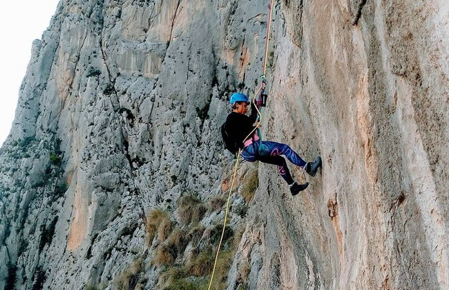 Experiencia de Escalada de Medio Día en Vía Ferrata del Ponoig - Foto 20