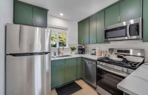 Brand New Apt w Parking Blocks from Downtown- F - Foto 20