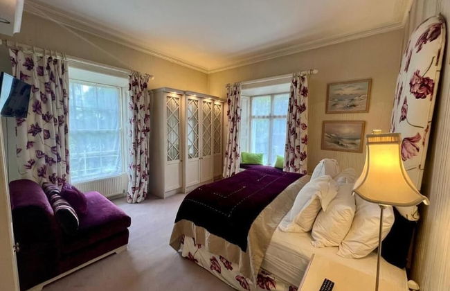 Burlington Townhouse - Photo 2