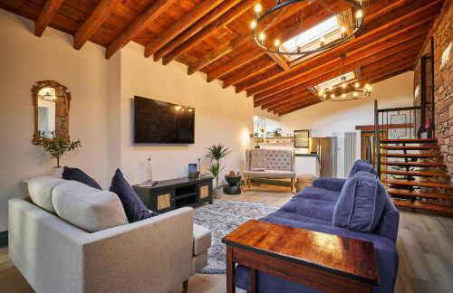 The Old Stables - Hot Tub, Sauna and Cinema - Photo 3