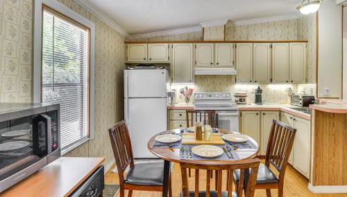 Crescent City Home with Charcoal Grill Near 3 Lakes - Foto 2