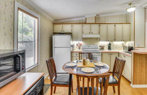 Crescent City Home with Charcoal Grill Near 3 Lakes - Foto 2