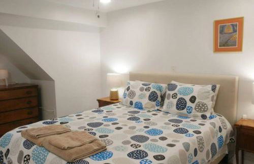 Contemporary 3 Bedroom Apt with Sauna in Woods - Foto 4