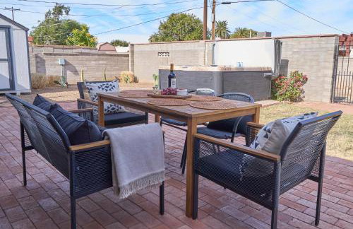 Central Tucson Mid Century, Quiet, Fully Fenced, Hot Tub - Photo 28