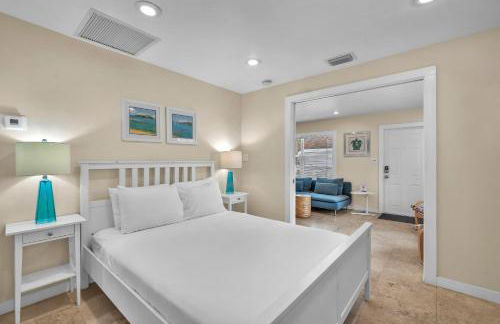 Grove Bay Bungalow - 2/2 Gated Cottage-Walk to Bay - Foto 5