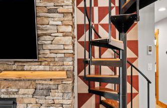 Renovated Ski In Out Condo King Bed Patio Grill - Foto 18