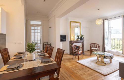 Eiffel Tower View 3BR Balcony - Foto 29