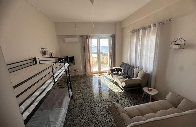 Agioi Theodoroi Beach view Modern Apt - Foto 3