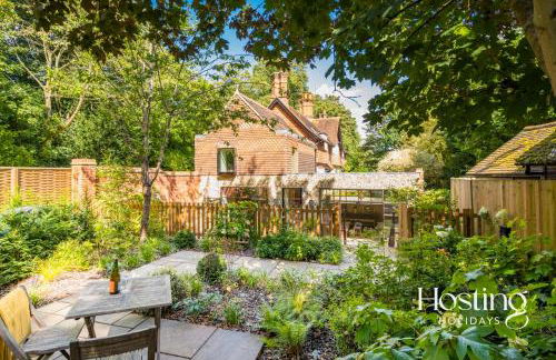 The Writers Retreat - Photo 29