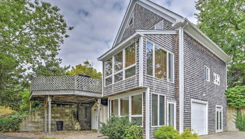 Walk to Beach! Hyannis Family Haven with Deck - Foto 2