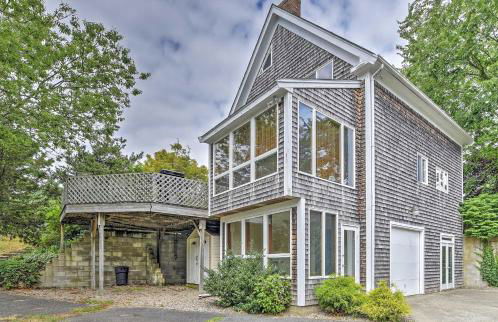 Walk to Beach! Hyannis Family Haven with Deck - Foto 2