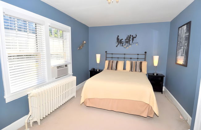 Aunt Beas Bungalow - Right in Town! - Foto 4