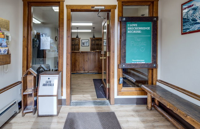 Pine Ridge Condominiums - Photo 2