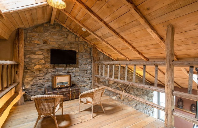 Beautiful Holiday Home with Hot Tub, Sauna & Monumental Fireplace - Photo 19