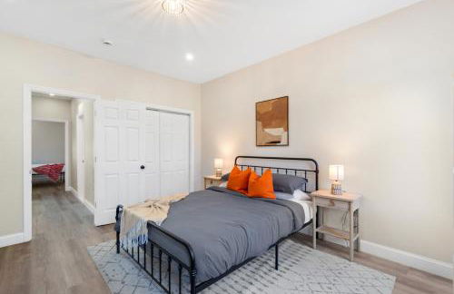 Holiday Home Brownstone City Stay 5BEDS, Private Dual Units - Foto 34