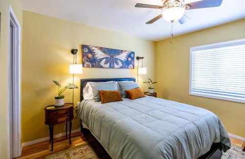 Seaside Garden Escape, A Stroll to the Beach! - Foto 55