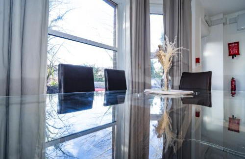 Frant Road Retreat | Private Parking - Foto 32