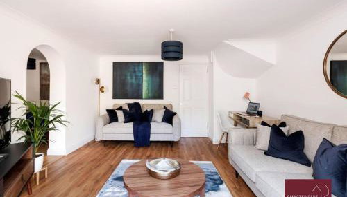 Guildford - 3 Bedroom House - Driveway Garden - Foto 3, Other