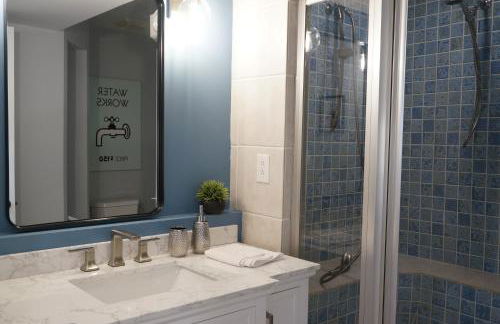 Riverside Home Near Beaches, Pier, downtown - Photo 30