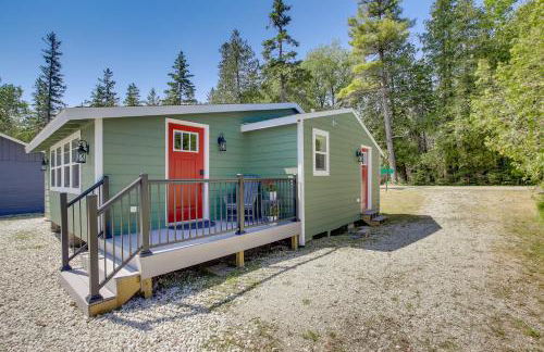 Baileys Harbor Waterfront Vacation Rental with Grill - Foto 2