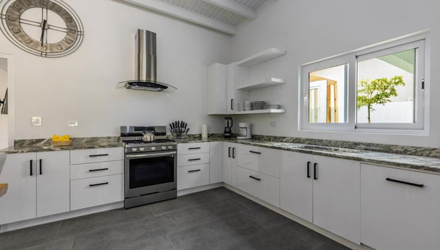 Luxurious Oasis Mins to Beach King Beds Pool - Foto 5, Habitación