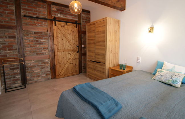 Residence in Zastan With Lake Access - Photo 3