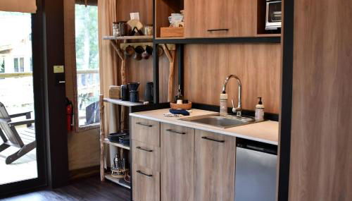 Secluded Tree Tent with Outdoor Soaking Tub & Pizza Oven Near Blue Ridge Waterfalls, Zirconia, North Carolina - Foto 3