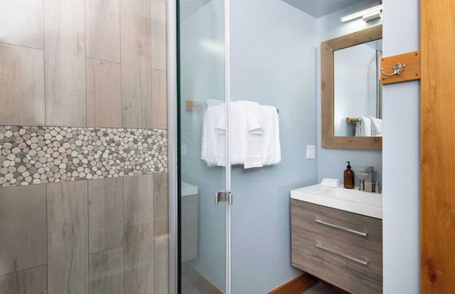 Timberline by Avantstay Stunning Chalet Cabin w/ Hot Tub, Pool Table & Home Theater! - Foto 25